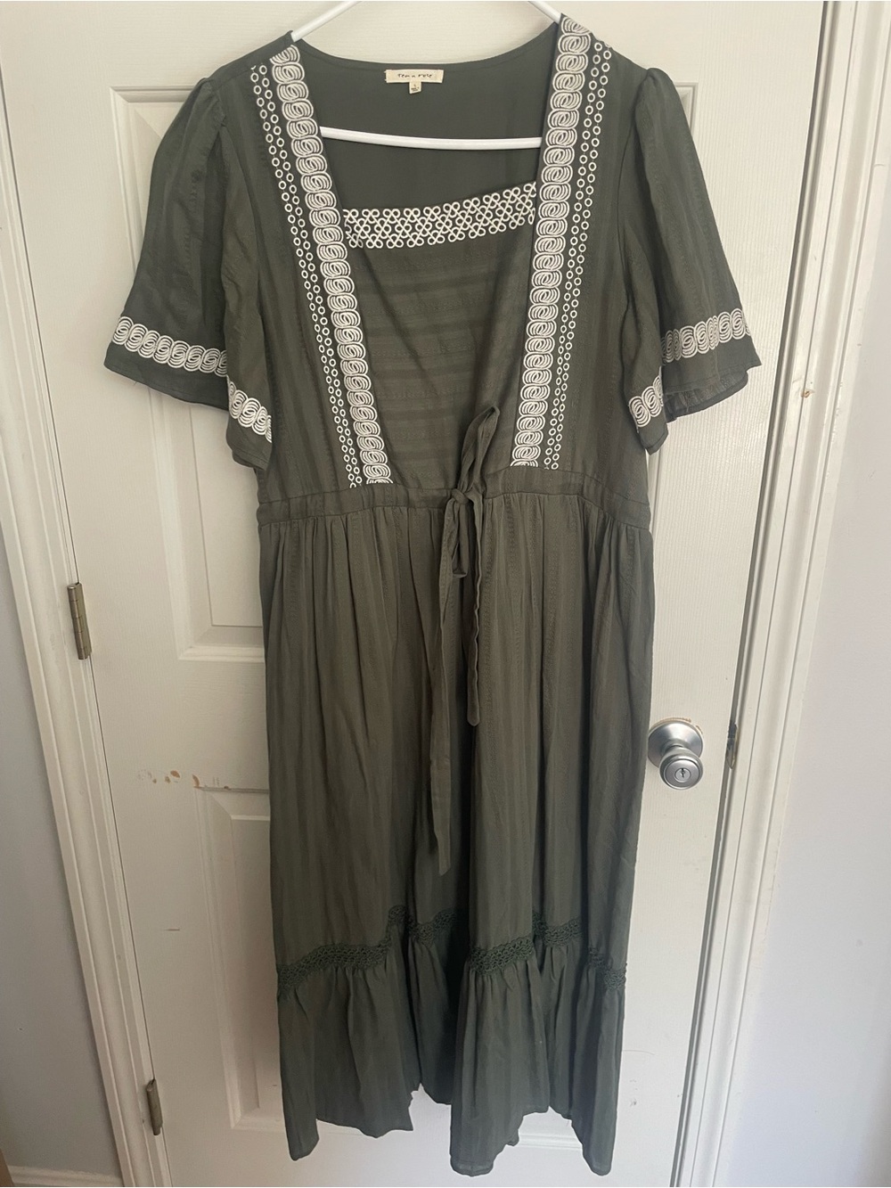 tea n rose Olive Green Dress with White Label